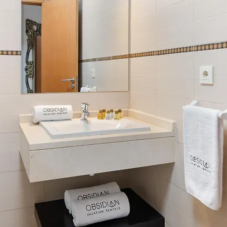 Apartment Obsidian Olivino